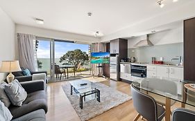 Paihia Beachfront 1 Bedroom Aptm